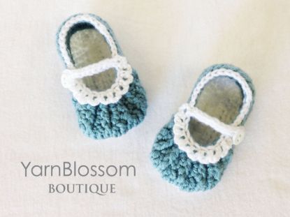Picture of CROCHET PATTERN - Ava Baby Shoes - baby booties, baby girl, pattern, crochet shoes, instant download