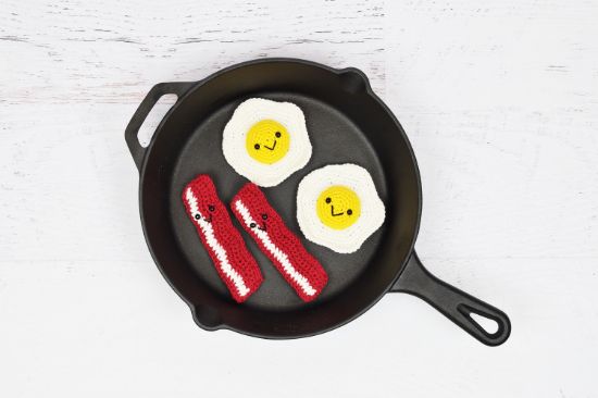 Picture of CROCHET PATTERN - Kawaii Bacon and Eggs - PDF pattern of amigurumi crochet food fried egg bacon strip